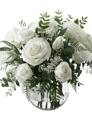 Bouquet 2 of roses in glass vase