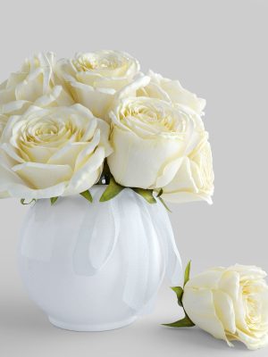 Bouquet of white roses