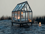 Cabin House Cliff House  in Forest