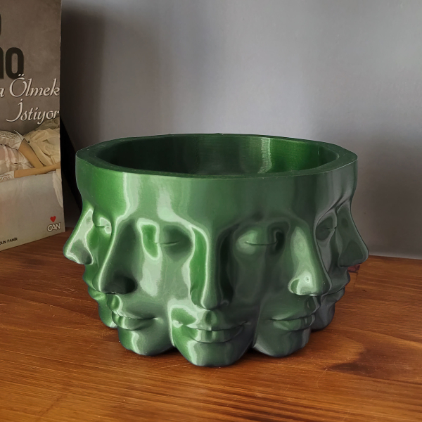 Face planter Pot with drainage - Vase STL file
