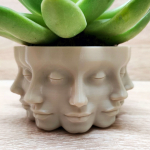 Face planter Pot with drainage - Vase STL file